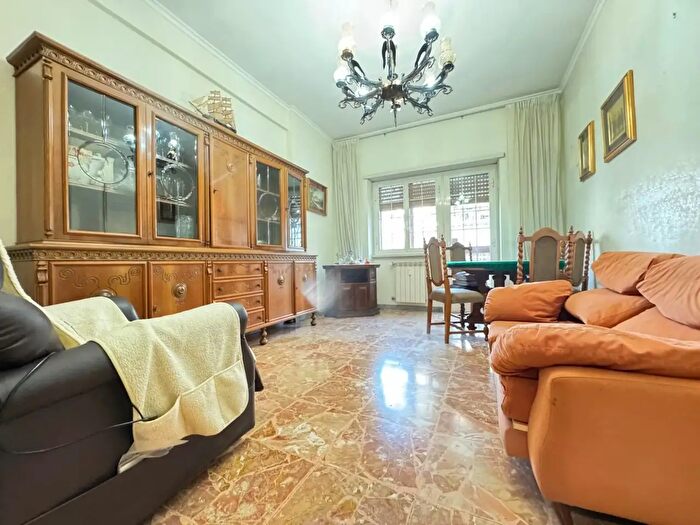 Appartamento trilocale in vendita in Via dei della Bitta, Roma