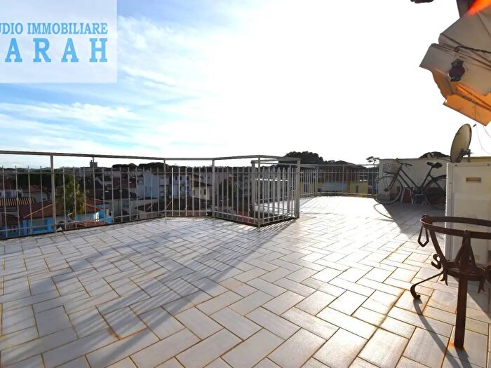 Appartamento con 5 locali in vendita in Via Pascoli, Viareggio