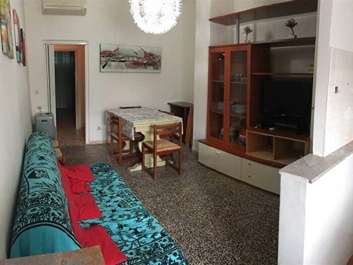 Appartamento quadrilocale in affitto in Via Giacomelli, Centro, Follonica