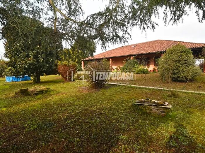 Casa con 6 locali in vendita in Via Braida a, Brandizzo