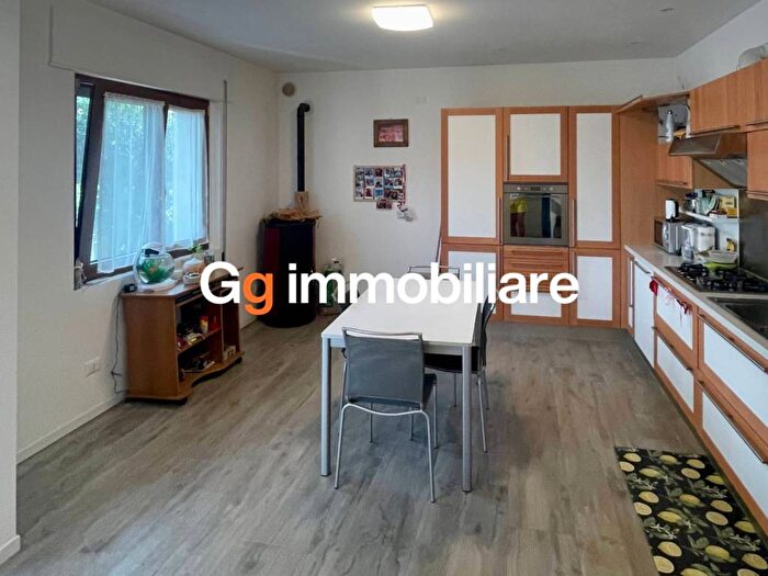 Appartamento bilocale in affitto in Via Venezia, Resana