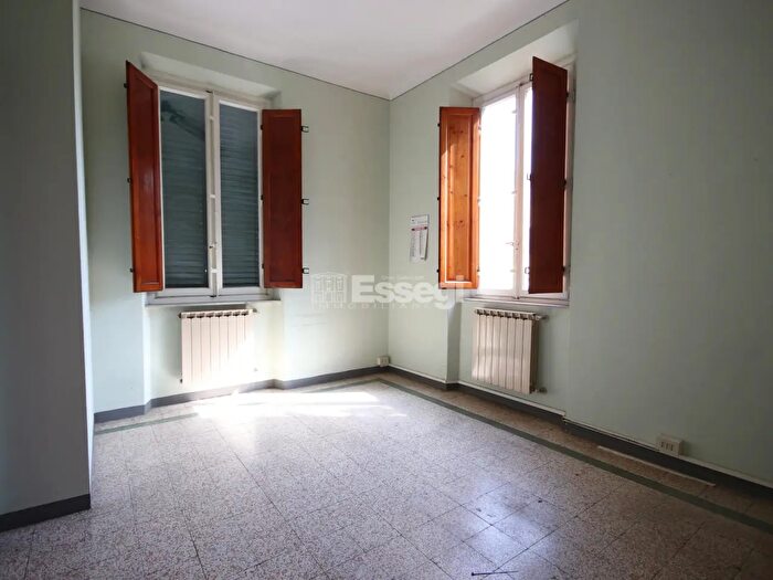 Casa con 12 locali in vendita in Viale Agostino Marti, Lucca