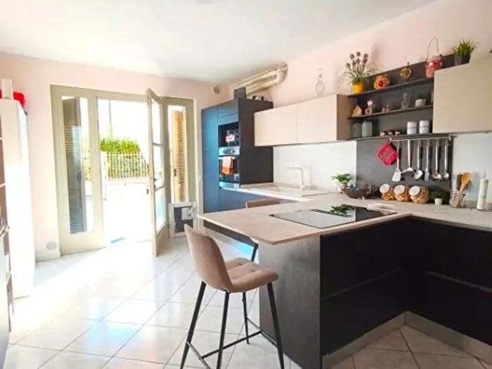 Appartamento trilocale in vendita in Via dell'Oglio, Montevarchi
