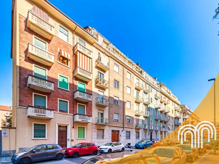 Appartamento quadrilocale in vendita in Via Borgomanero, Torino