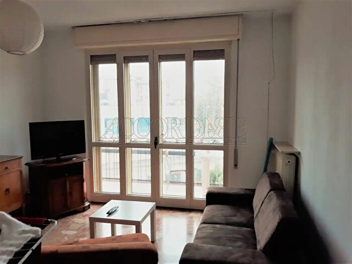 Appartamento con 5 locali in affitto in Via Forcellini, Padova