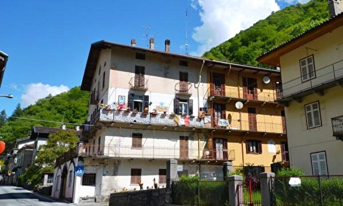 Appartamento con 6 locali in vendita in Via Caduti per La Libertà, Campiglia Cervo