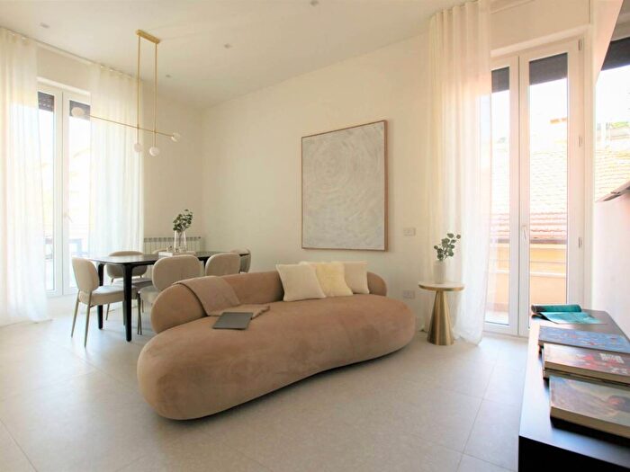 Appartamento trilocale in affitto in Via Fra Bartolomeo, Washington, Milano