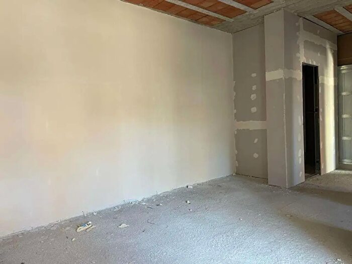 Appartamento trilocale in affitto in Via RFucini, Mondragone