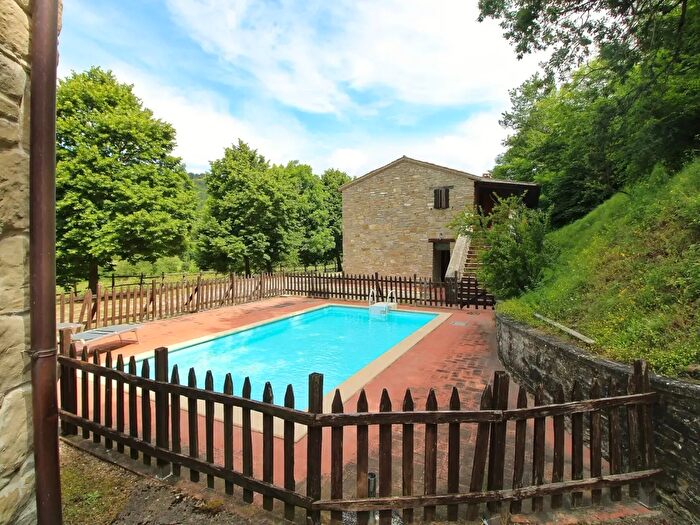 Casa con 5 locali in vendita in Tredozio