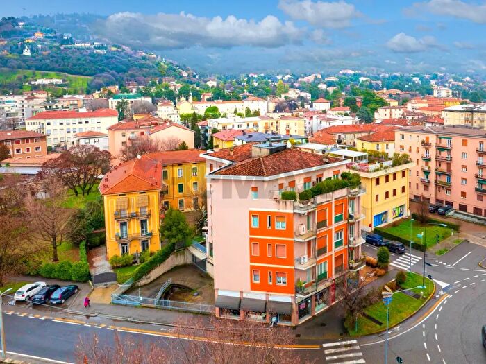 Appartamento quadrilocale in vendita in Via Daniele Comboni, Brescia