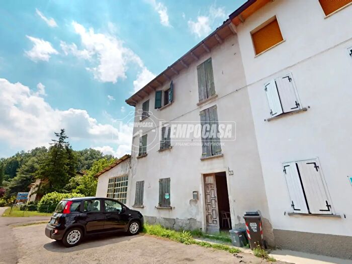Appartamento quadrilocale in vendita in Via Giuseppe di Vittorio, Castelnovo Ne' Monti