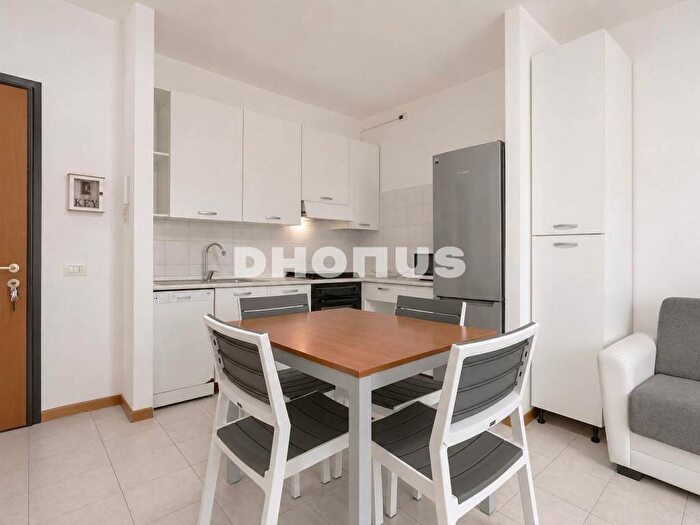 Appartamento trilocale in affitto in Madone
