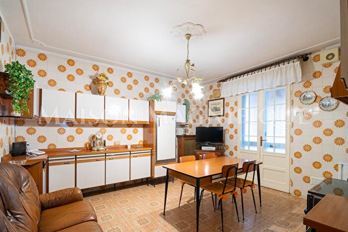 Appartamento quadrilocale in vendita in Via Filippo Carli, Comacchio