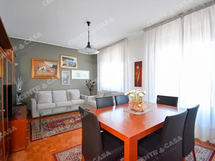 Appartamento trilocale in vendita in Via Adamello, Legnago