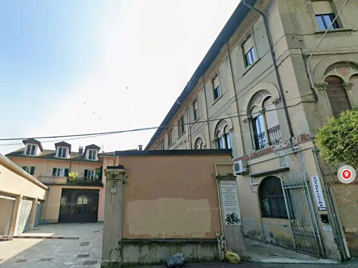 Appartamento bilocale in affitto in Via Sant'Abbondio, Como