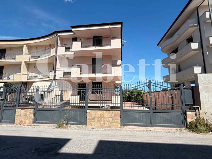 Casa con 5 locali in affitto in Via Lavinaio, TrentolaDucenta