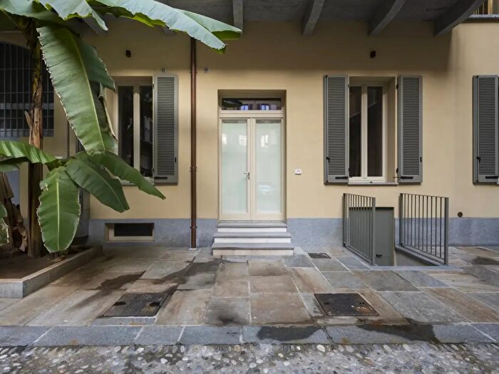Appartamento trilocale in vendita in Via Nizza, Torino