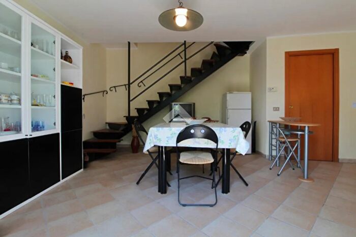 Casa trilocale in vendita in Via Giacomo Leopardi, Campli