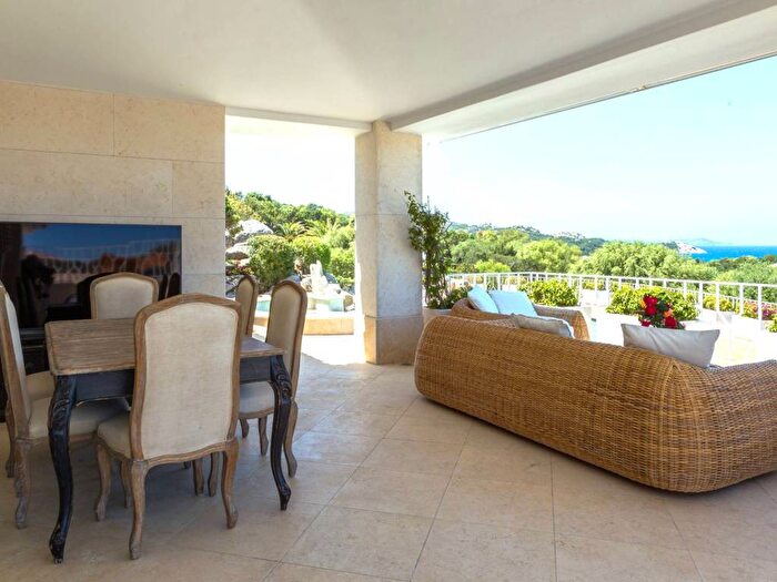 Casa con 6 locali in affitto in Via Nibani, Porto Cervo, Arzachena