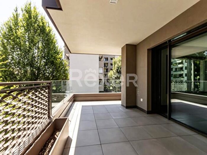 Appartamento quadrilocale in vendita in Via Tagliamento, Vedano Al Lambro