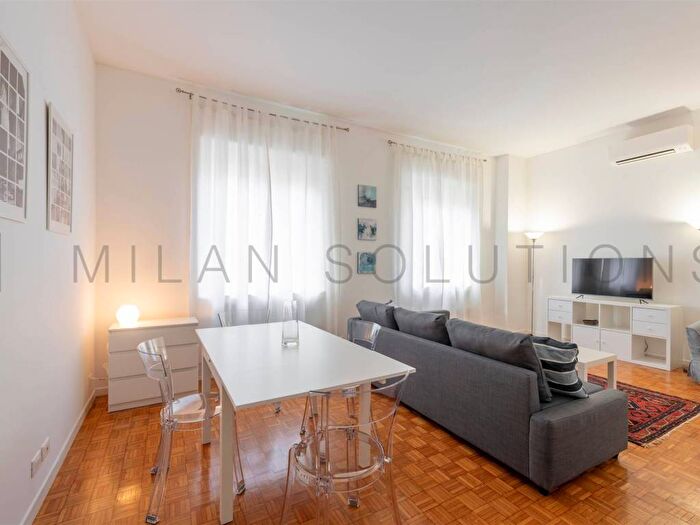 Appartamento bilocale in affitto in via Durini, Borgogna Largo Augusto, Milano