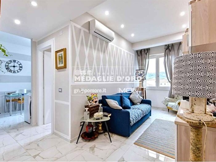 Appartamento quadrilocale in affitto in Via Leopoldo Pellas, Careggi Rifredi Dalmazia, Firenze