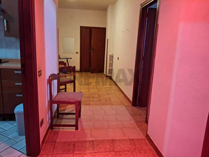 Appartamento trilocale in affitto in Santi Cosma e Damiano