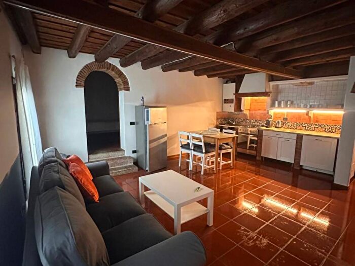 Appartamento trilocale in affitto in Via Savonarola, Savonarola Ponte Molino, Padova