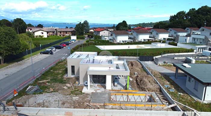 Casa trilocale in vendita in Via Prais, Padenghe Sul Garda