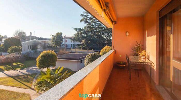 Appartamento bilocale in vendita in Via Cavour Vanzaghello Milano Lombardia Italia, Vanzaghello