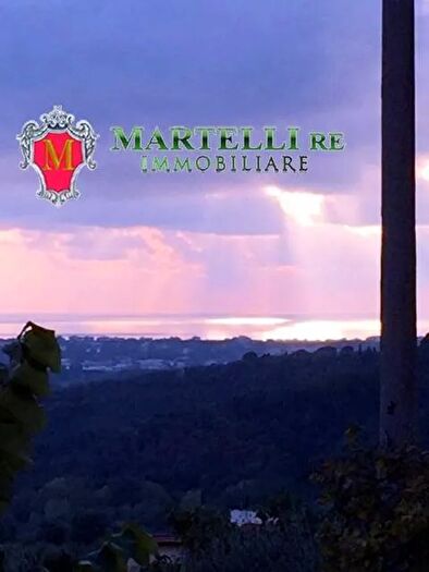 Casa con 9 locali in vendita in Via delle Sezioni Viareggio, Massarosa