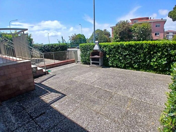 Casa trilocale in affitto in Via Poggio Scafa No Number, Luni Mare, Luni