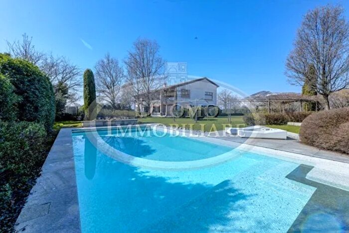 Casa con 9 locali in vendita in Via Prati Magri, Mazzano