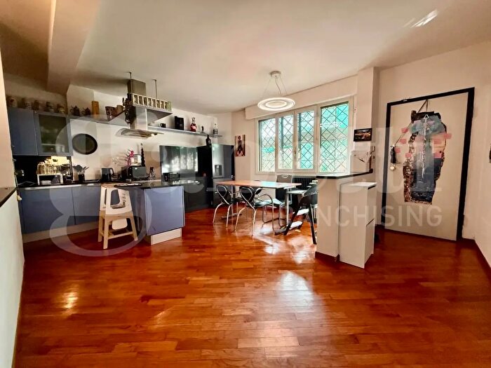 Appartamento quadrilocale in vendita in Via di Camporella, Sesto Fiorentino