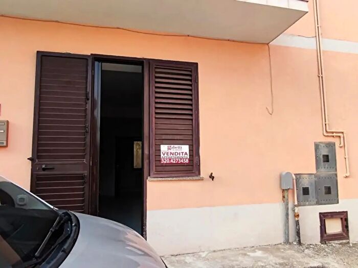 Appartamento quadrilocale in vendita in Via Braconi, Girifalco