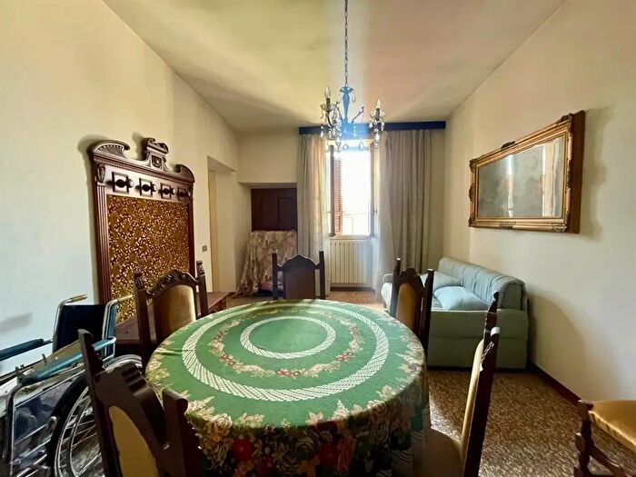 Casa trilocale in vendita in Piazza Italia, Crosio Della Valle
