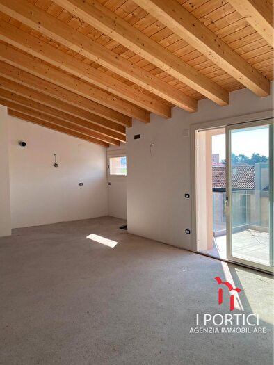 Appartamento quadrilocale in vendita in Via della Fonda, Noale