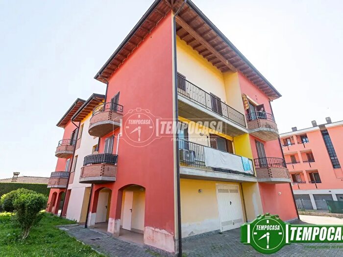 Appartamento trilocale in vendita in Via Belgio, Spino D'Adda