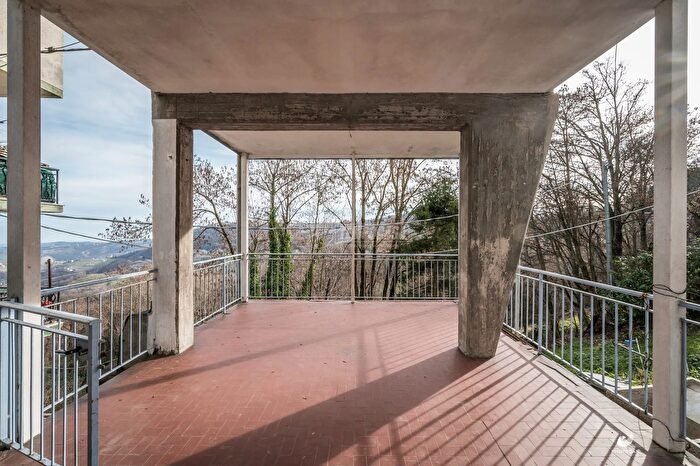 Appartamento trilocale in vendita in Via P Giardini Nord, Serramazzoni