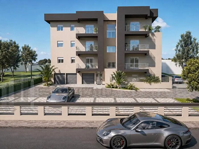 Appartamento quadrilocale in vendita in Via Tesori Snc, Montalto Uffugo