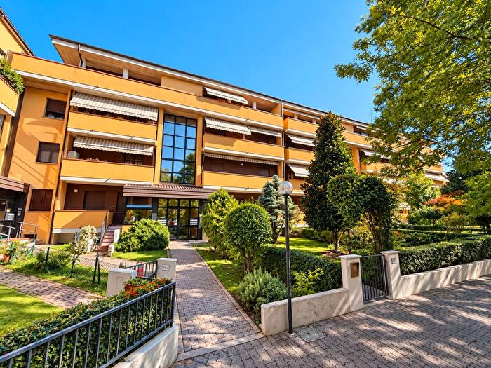 Appartamento quadrilocale in vendita in Viale Guglielmo Marconi, Marconi, Imola
