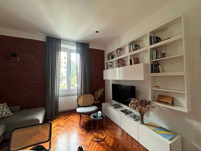 Appartamento trilocale in affitto in Via Giuseppe Ripamonti, Vigentino Fatima, Milano