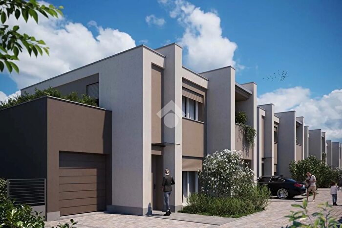 Appartamento quadrilocale in vendita in Via Roma, Carpi