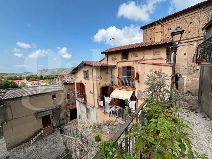 Casa con 5 locali in vendita in Via Roma, Cleto