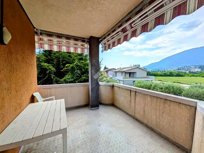 Appartamento quadrilocale in vendita in Via Acque, Caprino Veronese