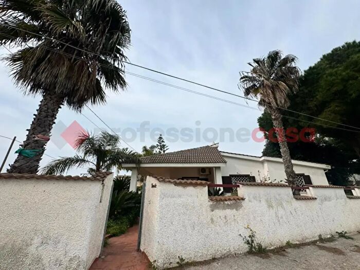 Casa con 5 locali in vendita in Strada Comunale Rotondella, Pulsano