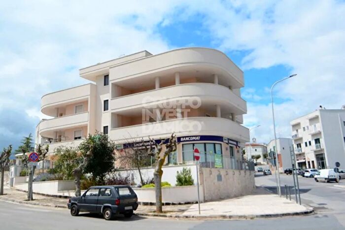 Appartamento trilocale in vendita in Via Pietro Gentile Brindisi Cisternino, Cisternino