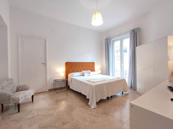 Appartamento trilocale in affitto in Corso Umberto I, Umberto Ermocrate, Siracusa