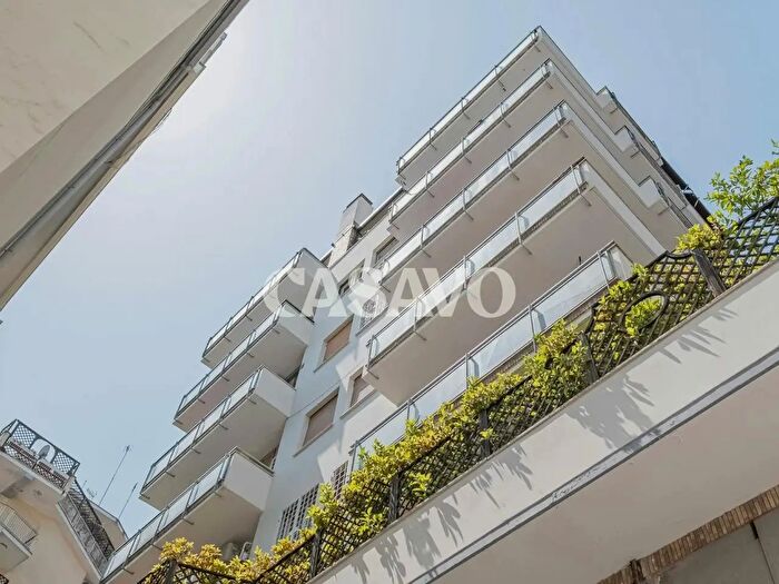 Appartamento bilocale in vendita in Via Seneca, Roma