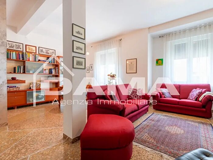 Appartamento con 7 locali in vendita in Via Tina Gori, Forli
